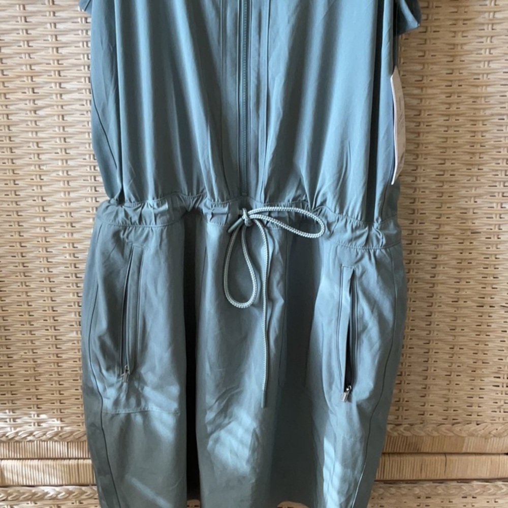 Athleta Expedition Dress NWT 🤍🤍 - Picture 5 of 13